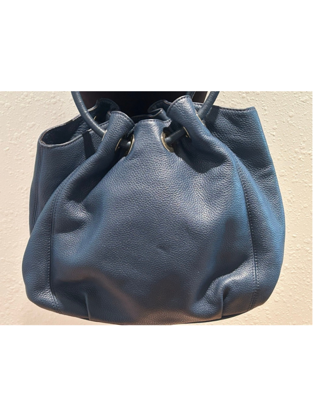Women's Michael Kors Navy Leather Drawstring Shoulder Bag 
15 x 11 x 4 - Picture 4 of 5
